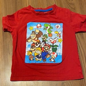 ✨8/$10. Nintendo Super Mario Tee. 4T